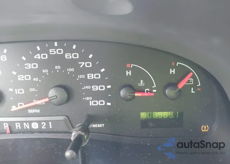 2008 Ford E-350 Super Duty Xlt z USA, uszkodzony, nr VIN 1FBSS31L38DA77175